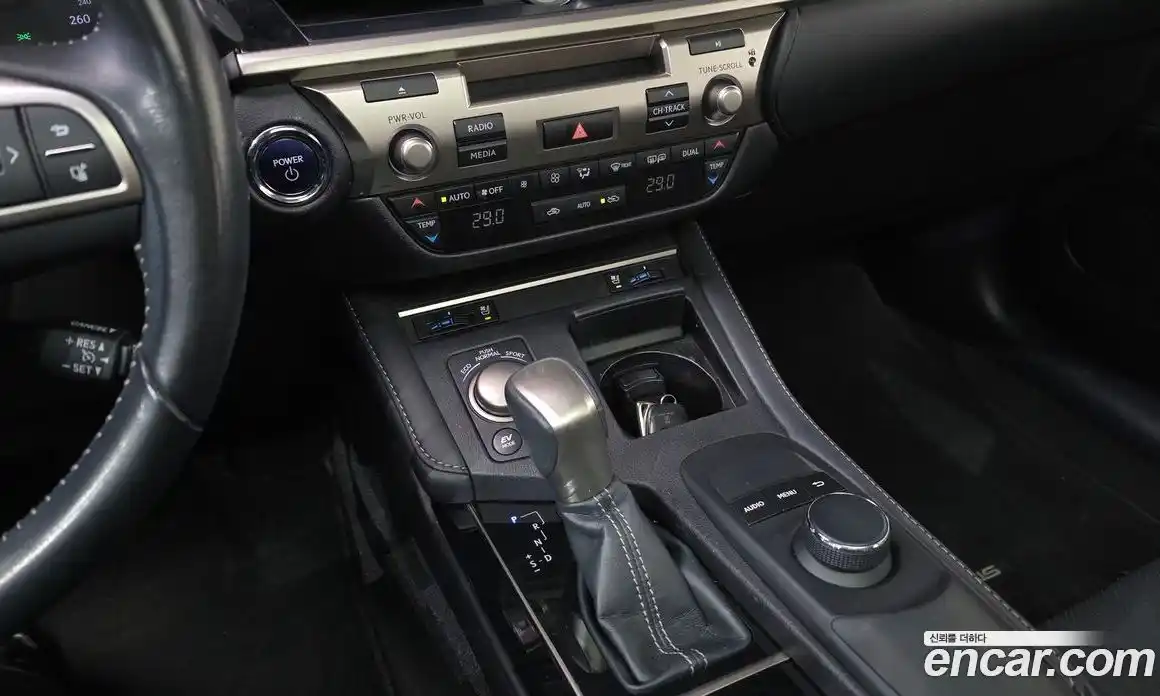 Lexus ES 2017 2.5 гидро в Москве № 275657, фото 9