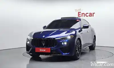 Maserati Levante, 2022