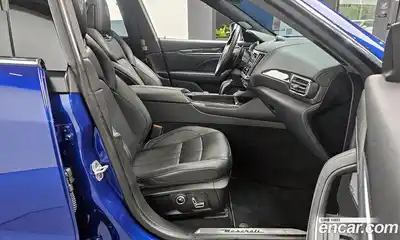 Maserati Levante 2022 3.0 гидро в Москве № 282745, миниатюра 11