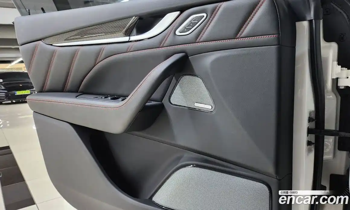 Maserati Levante 2020 3.8 гидро в Москве № 282756, фото 18