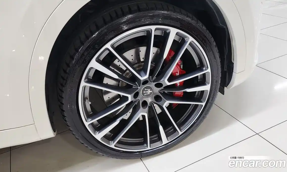 Maserati Levante 2020 3.8 гидро в Москве № 282756, фото 20