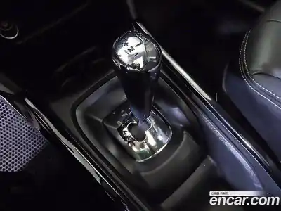 Peugeot 2008 2015 1.6 робот в Москве № 284558, миниатюра 12