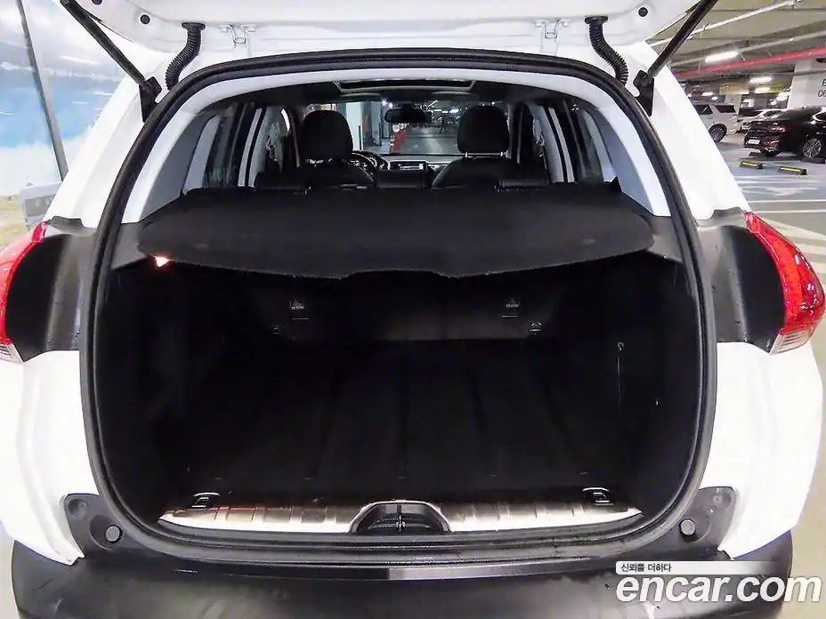 Peugeot 2008 2015 1.6 робот в Москве № 284558, фото 17