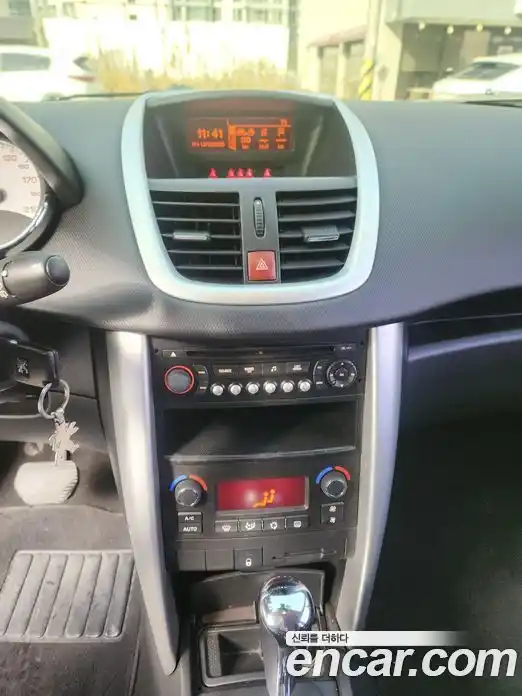 Peugeot 207 2011 1.6 гидро в Москве № 287998, фото 9