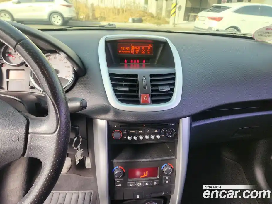 Peugeot 207 2011 1.6 гидро в Москве № 287998, фото 10