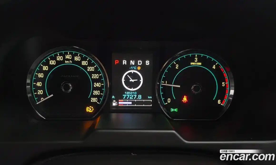 Jaguar XF 2015 2.2 гидро в Москве № 331530, фото 8