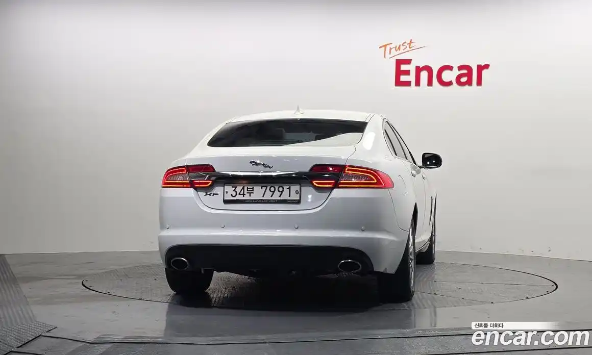 Jaguar XF 2014 2.0 гидро в Москве № 335806, фото 4