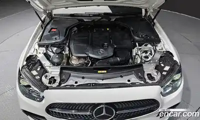 Mercedes-Benz E-Class 2022 1.9 гидро, миниатюра 6