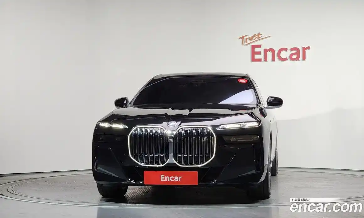 BMW i7 2024 0.3 гидро в Москве № 363071, фото 3