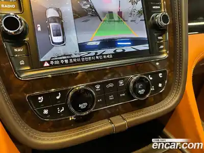 Bentley Bentayga 2020 4.0 гидро в Москве № 366451, миниатюра 11
