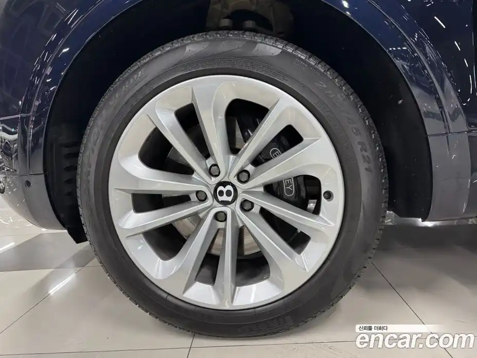 Bentley Bentayga 2020 4.0 гидро в Москве № 366451, фото 15