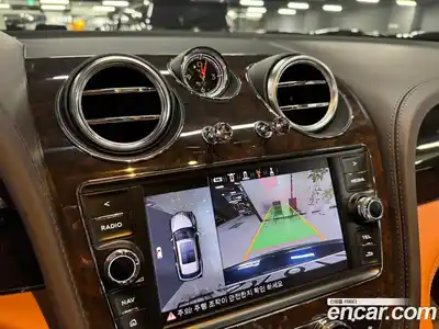 Bentley Bentayga 2020 4.0 гидро в Москве № 366451, миниатюра 9