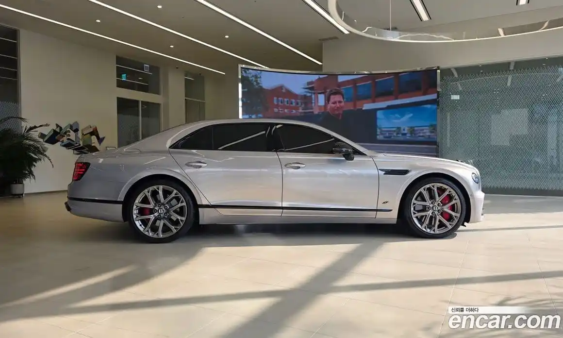 Bentley Flying Spur 2024 4.0 гидро в Москве № 387252, фото 6