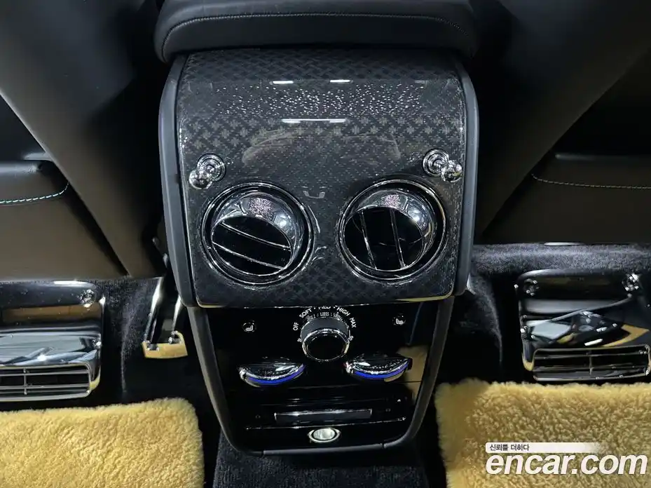 Rolls-Royce Cullinan 2023 6.7 гидро в Москве № 407321, фото 16