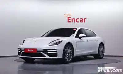 Porsche Panamera, 2022