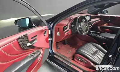 Lexus LS 2022 3.5 гидро в Москве № 499667, миниатюра 11