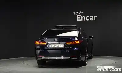 Lexus LS 2022 3.5 гидро в Москве № 499667, миниатюра 4