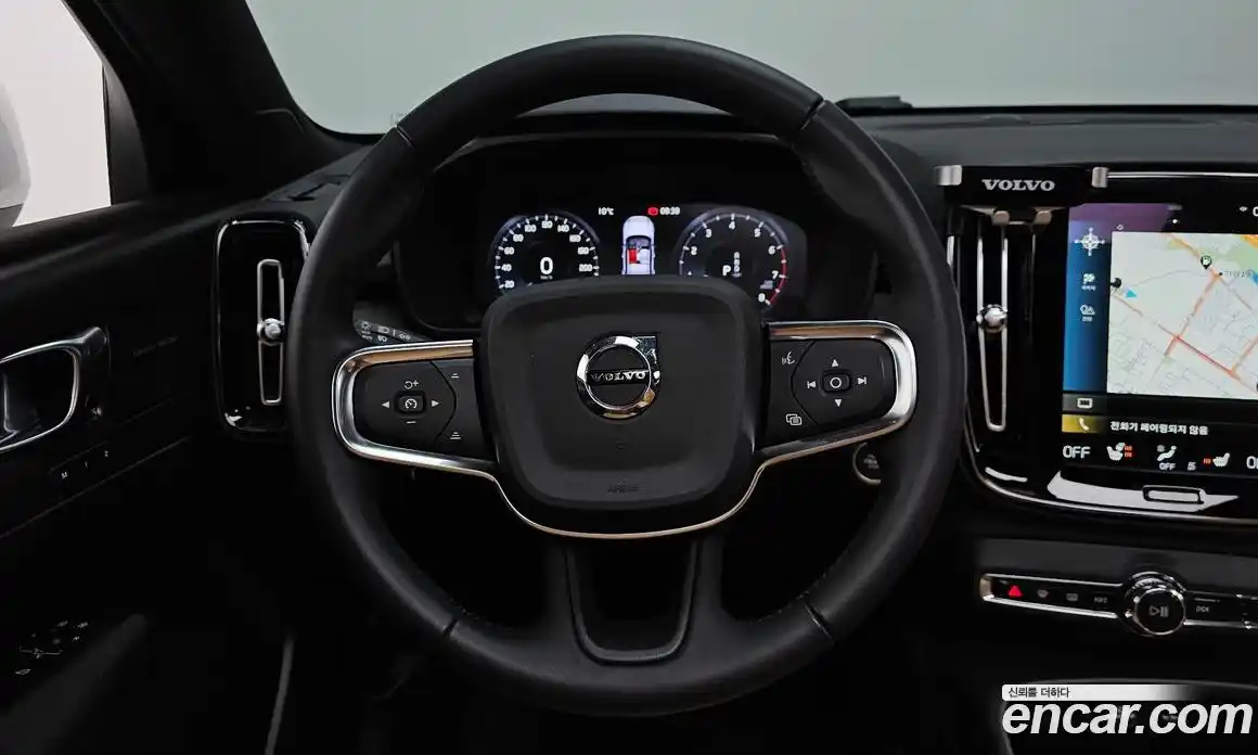 Volvo XC40 2021 2.0 гидро в Москве № 545077, фото 13