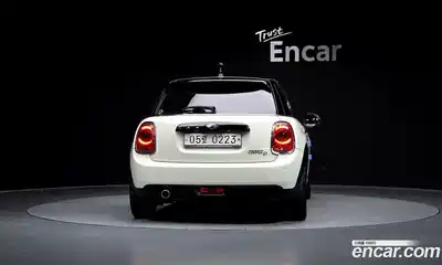 Mini Cooper 2016 1.5 гидро в Москве № 546541, миниатюра 4