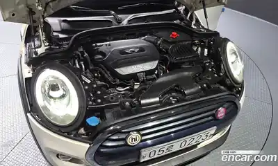 Mini Cooper 2016 1.5 гидро в Москве № 546541, миниатюра 6