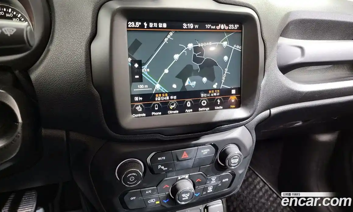 Jeep Renegade 2019 2.4 гидро в Москве № 609669, фото 17
