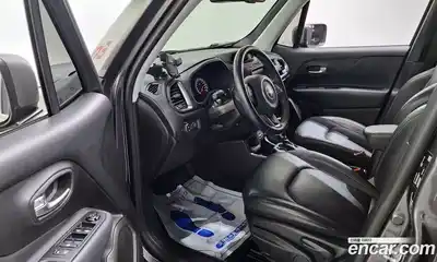 Jeep Renegade 2019 2.4 гидро в Москве № 609669, миниатюра 10