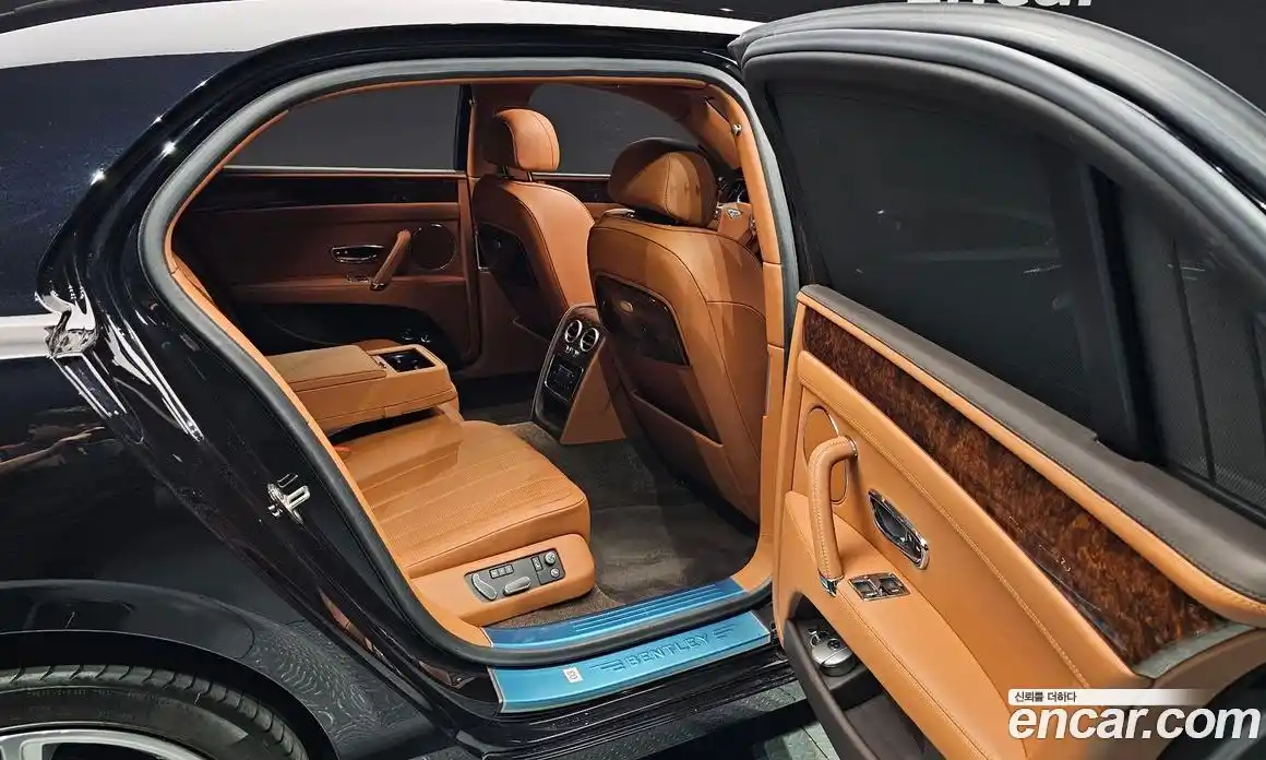 Bentley Flying Spur 2016 4.0 гидро в Москве № 611616, фото 11
