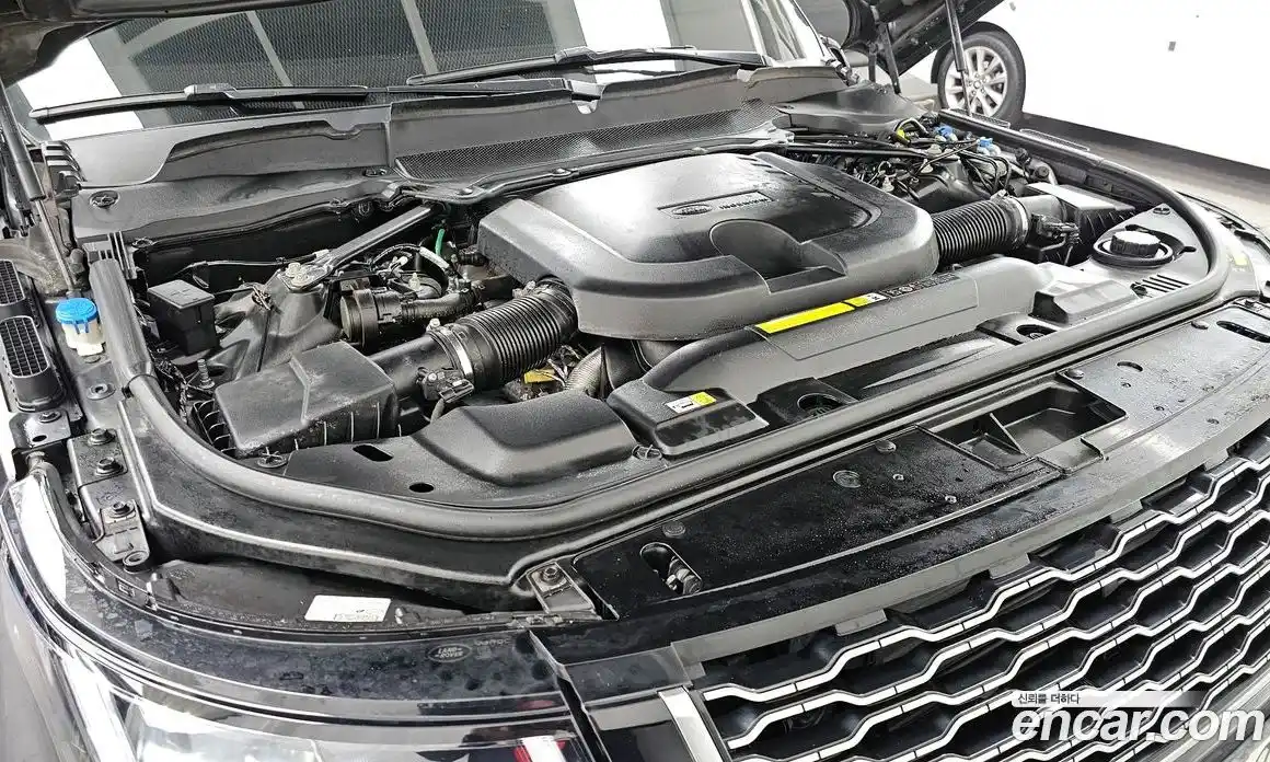 Land Rover Range-Rover 2021 3.0 гидро в Москве № 724558, фото 6