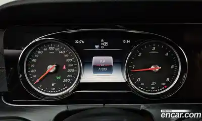 Mercedes-Benz E-Class 2018 1.9 гидро в Москве № 764465, миниатюра 7