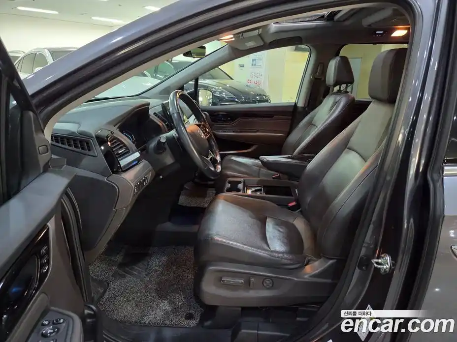 Honda Odyssey 2017 3.5 гидро в Москве № 767483, фото 6