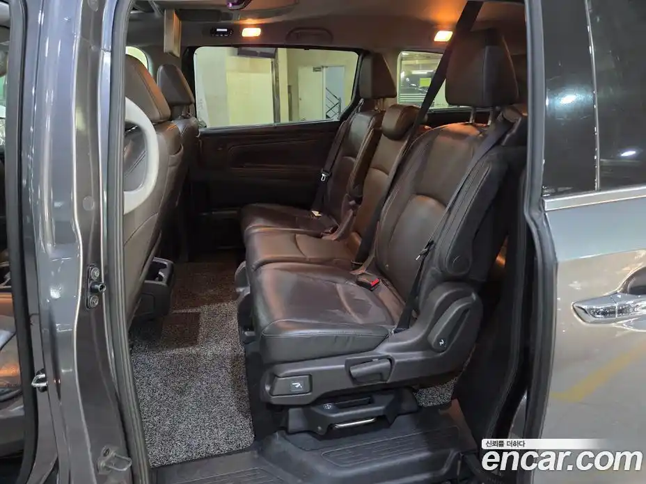 Honda Odyssey 2017 3.5 гидро в Москве № 767483, фото 7