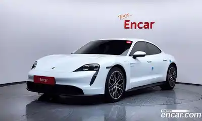 Porsche Taycan, 2022