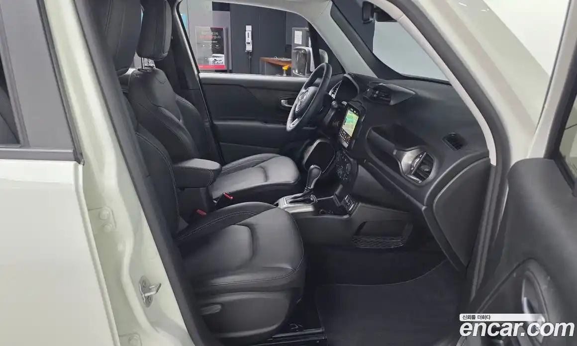 Jeep Renegade 2022 1.3 гидро в Москве № 826403, фото 11