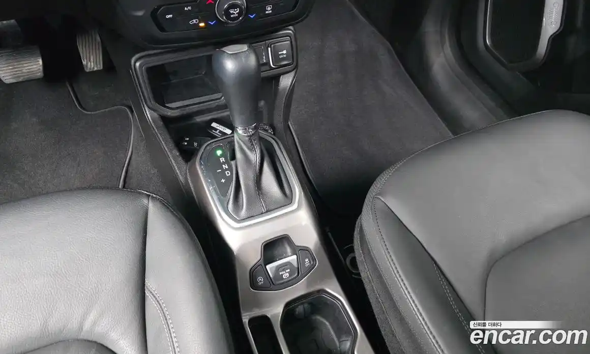 Jeep Renegade 2022 1.3 гидро в Москве № 826403, фото 9