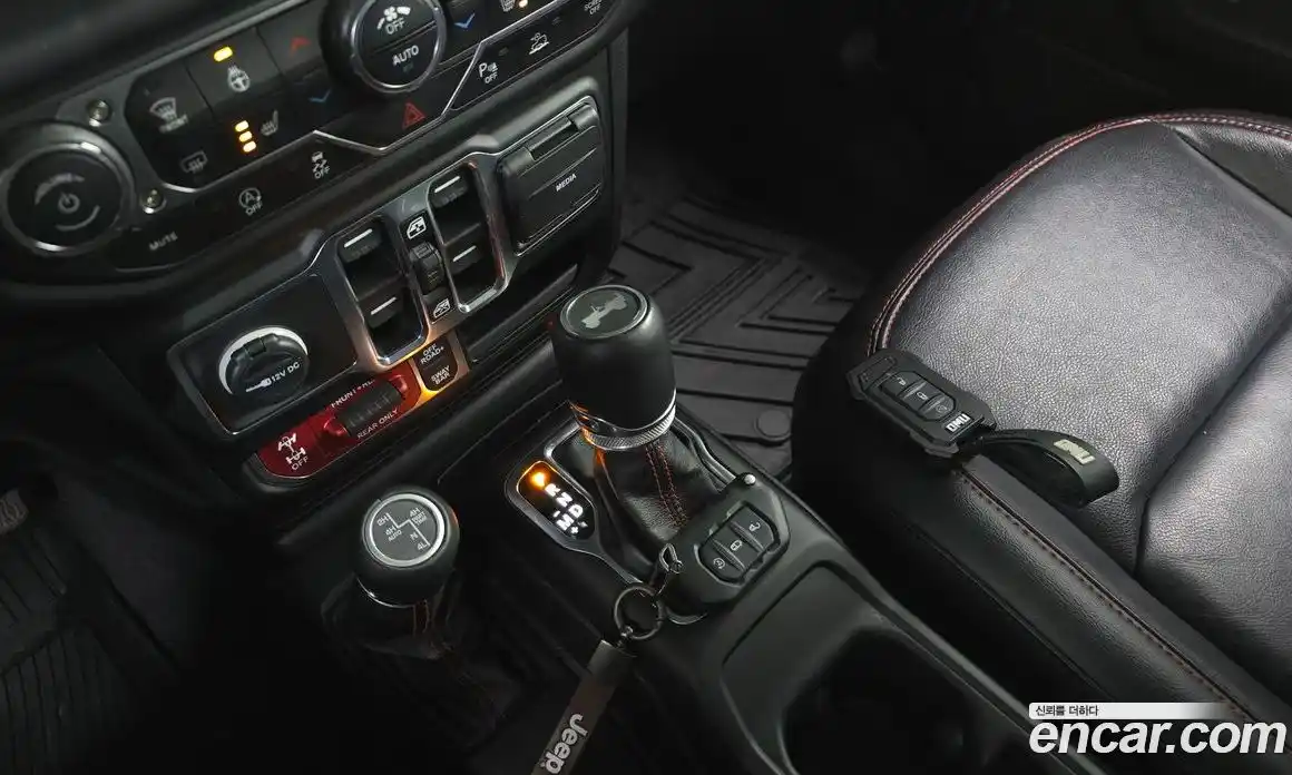 Jeep Wrangler 2023 2.0 гидро в Москве № 826406, фото 9