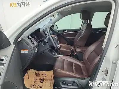 Volkswagen Tiguan 2015 2.0 гидро в Москве № 862707, миниатюра 11