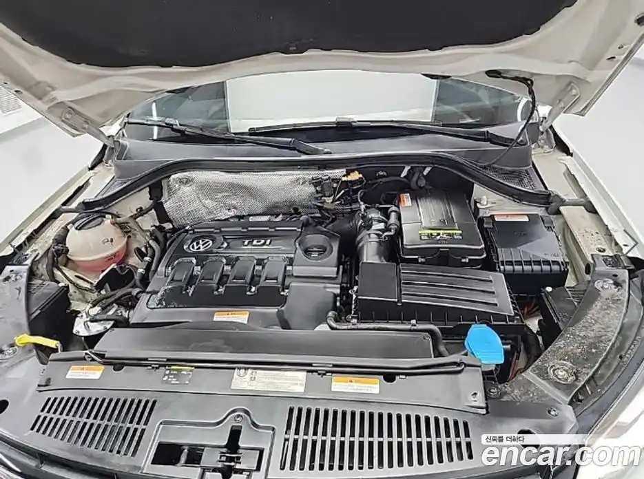 Volkswagen Tiguan 2015 2.0 гидро в Москве № 862707, фото 5