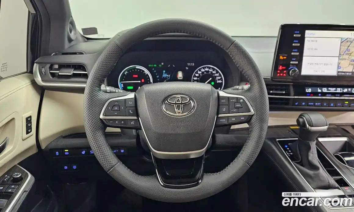 Toyota Sienna 2023 2.5 гидро в Москве № 862941, фото 13