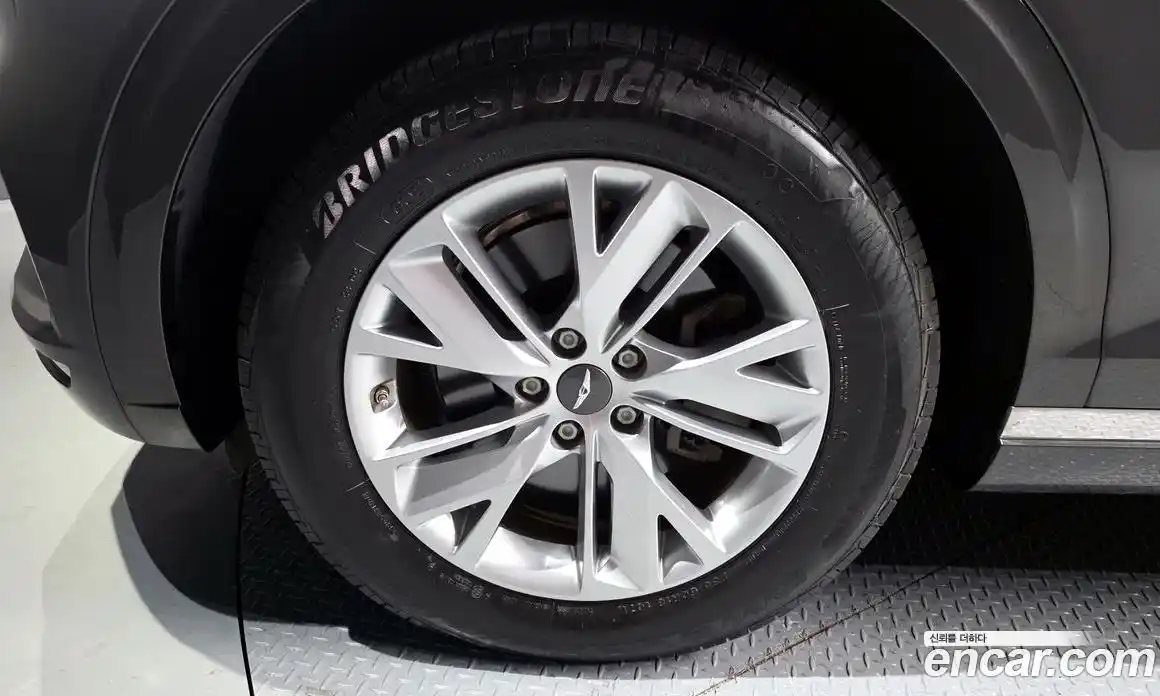 Genesis GV70 2023 2.5 Автомат в Москве № 930442, фото 5