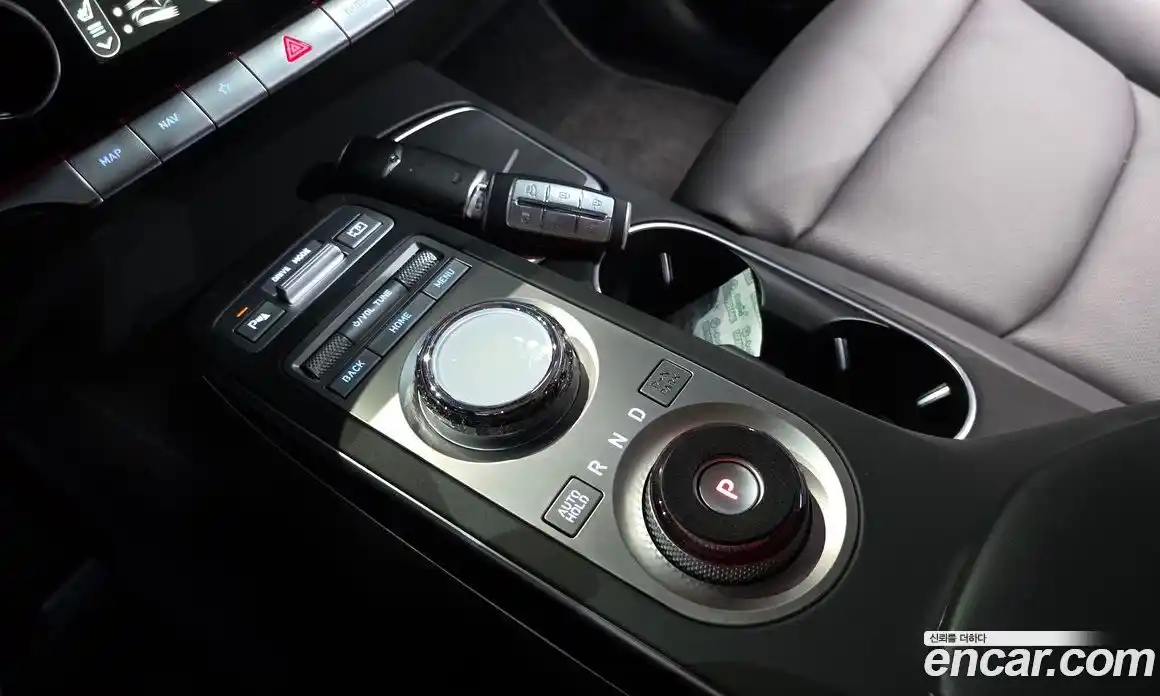 Genesis GV70 2023 2.5 Автомат в Москве № 930442, фото 9