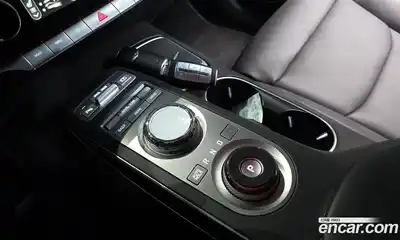 Genesis GV70 2023 2.5 Автомат в Москве № 930442, миниатюра 9