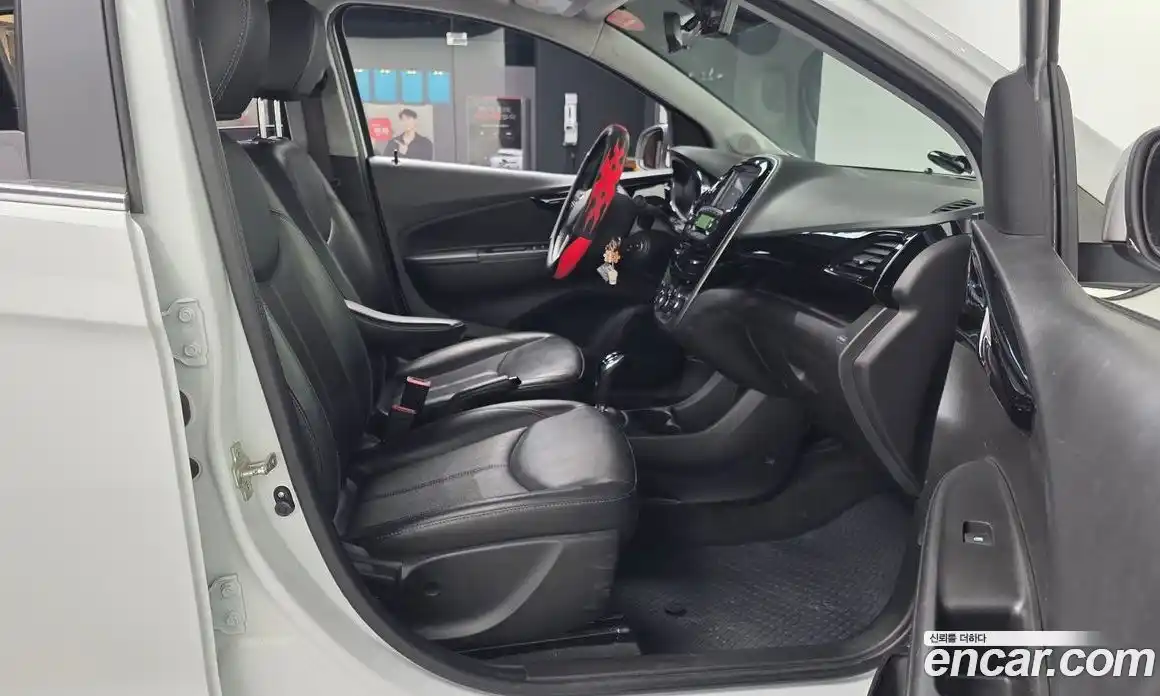 Chevrolet Spark 2016 1.0 Автомат в Москве № 935843, фото 11