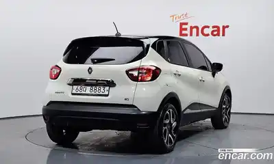 Renault QM3 2015 1.5 Автомат в Москве № 975618, миниатюра 2