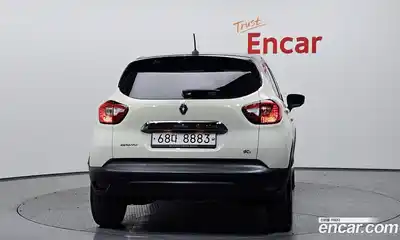 Renault QM3 2015 1.5 Автомат в Москве № 975618, миниатюра 4