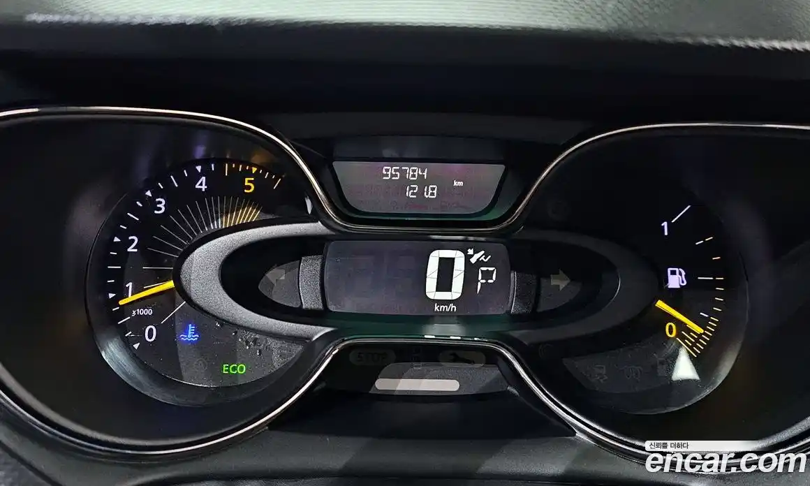 Renault QM3 2015 1.5 Автомат в Москве № 975618, фото 8