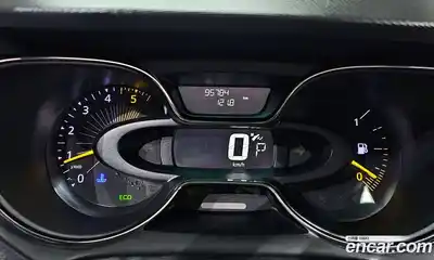 Renault QM3 2015 1.5 Автомат в Москве № 975618, миниатюра 8