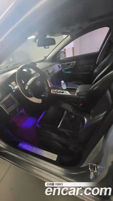 Jaguar XF 2013 2.0 гидро в Москве № 976578, миниатюра 8
