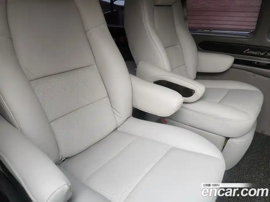 Chevrolet Express Van 2015 6.0 Автомат в Москве № 976747, фото 10