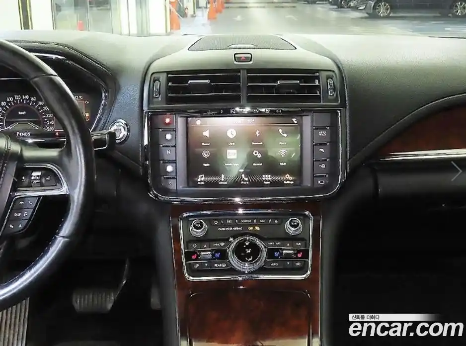 Lincoln Continental 2017 3.0 гидро в Москве № 998639, фото 11