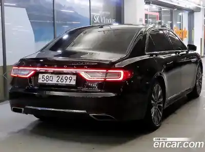 Lincoln Continental 2017 3.0 гидро в Москве № 998639, миниатюра 4